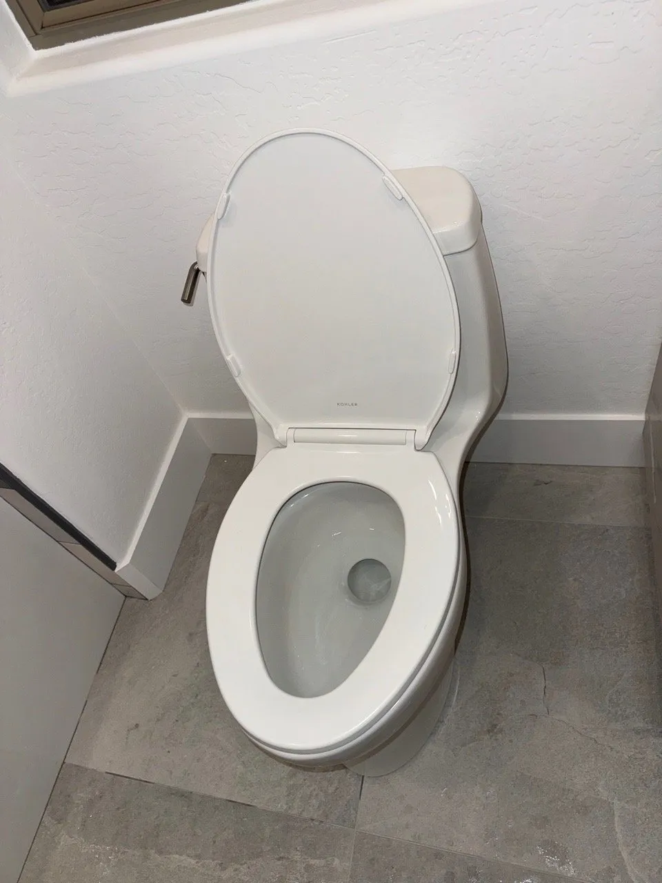 Move out cleaning results - spotless bathroom