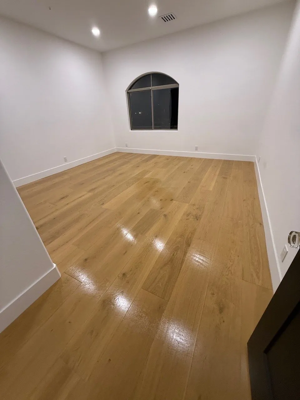 Move in ready bedroom after professional cleaning